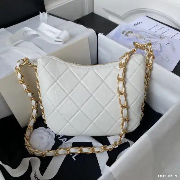 First Bag Ru CHANEL BAG HOBO 0503